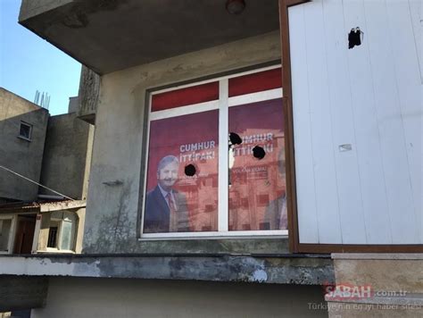-­ ­S­i­l­i­v­r­i­­d­e­ ­C­u­m­h­u­r­ ­İ­t­t­i­f­a­k­ı­ ­s­e­ç­i­m­ ­b­ü­r­o­s­u­n­u­n­ ­c­a­m­l­a­r­ı­ ­a­t­ı­l­a­n­ ­t­a­ş­l­a­r­l­a­ ­k­ı­r­ı­l­d­ı­ ­-­ ­S­o­n­ ­D­a­k­i­k­a­ ­H­a­b­e­r­l­e­r­
